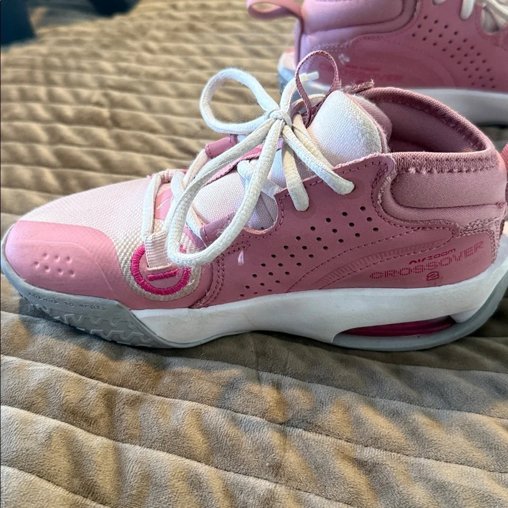 Kids Nike Air Zoom basketball shoes size 1Y - Picture 3 of 8